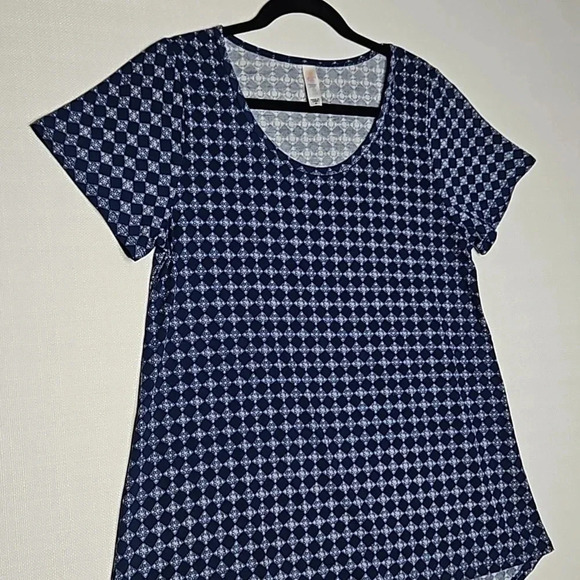 LuLaRoe Classic Tee Navy Geometric Size Medium - Picture 2 of 10